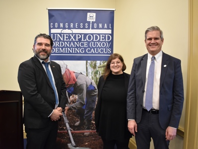 Link to UXO/Demining Caucus hosts weapons panel