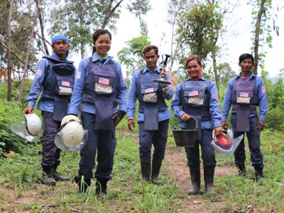 Group of HALO deminers in the field